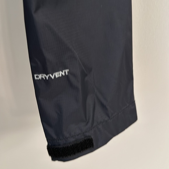 North Face rain jacket - Picture 3 of 7